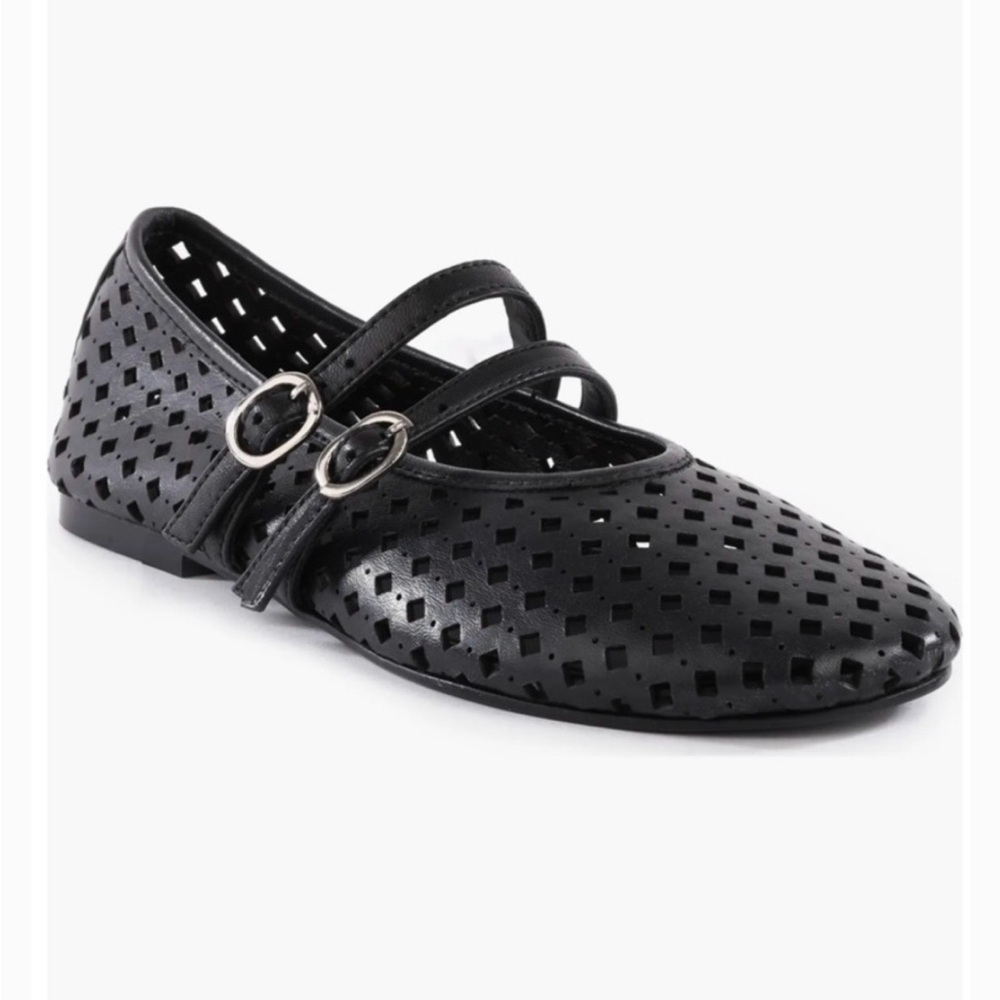Seychelles Royal Flat Black *New With Box*